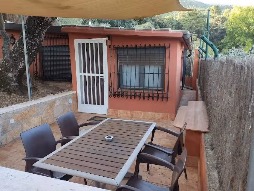 Casa Rural “El Peñoncico”.
