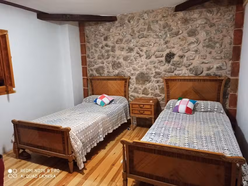 Casa rural El Quebrantahuesos Peralejos de las Truchas