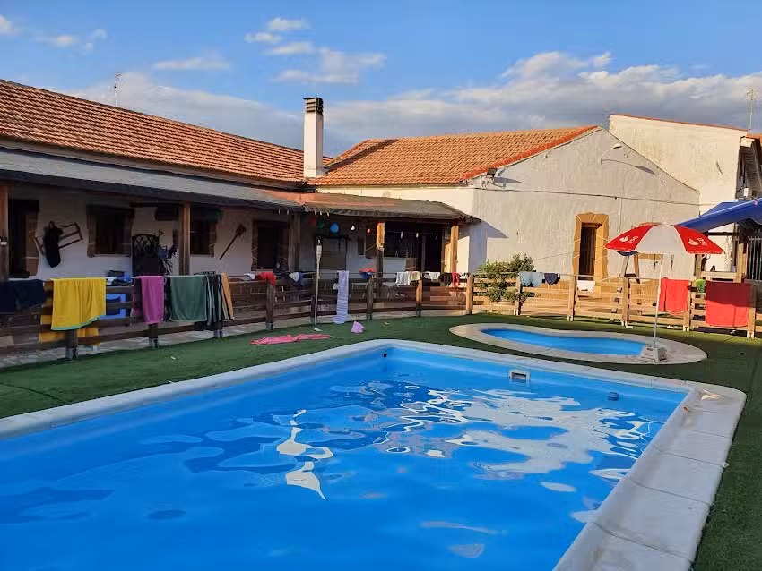 Casa Rural “La Cueva de Cirondo”.