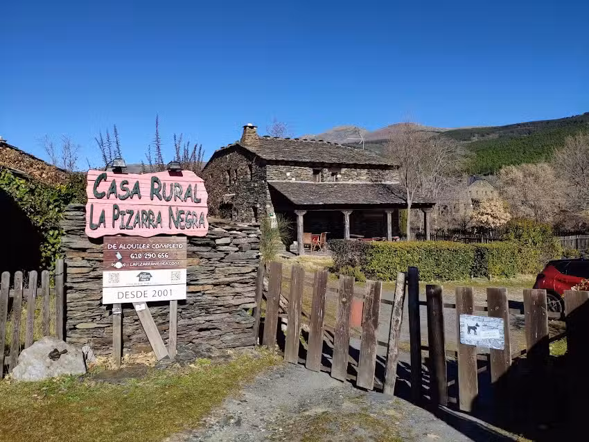 Casa Rural “La Pizarra Negra”