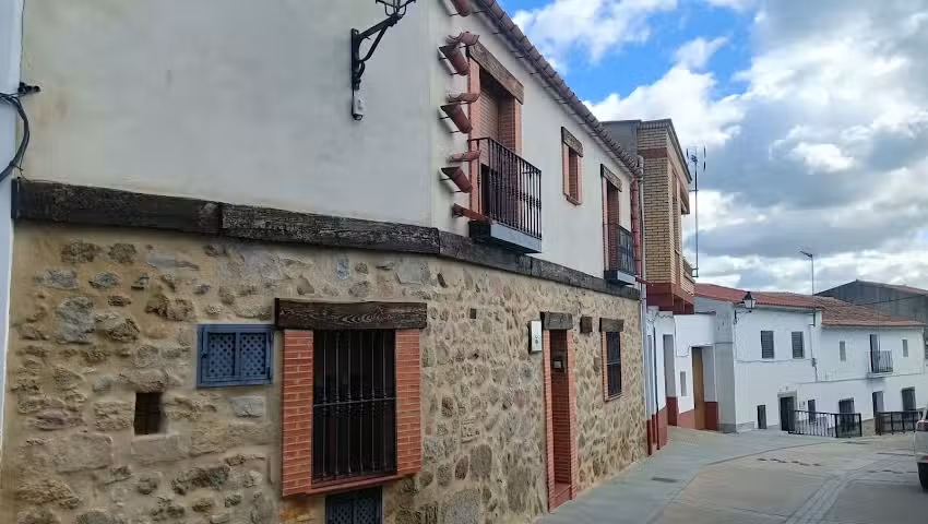 Casa Rural Las Pelliquerinas, Almoharín