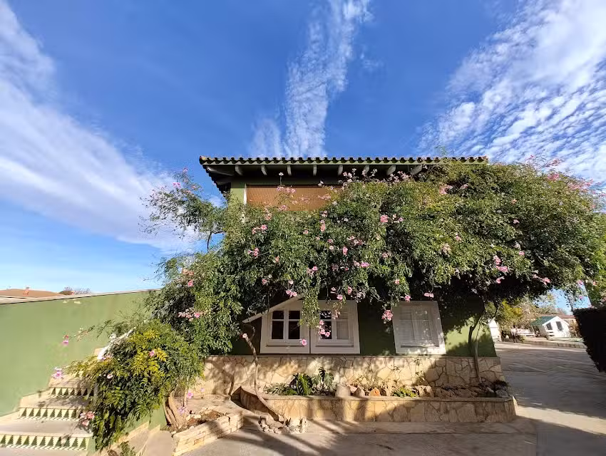 Casa Rural Lo Riu Ebre. Només per persones respectuoses.