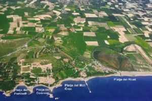 Casa Rural Mas Peraquintana (Cal Masover, la Cort i el Galliner)