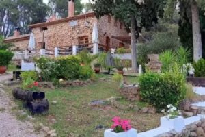 Casa Rural Restaurante Los Parrales