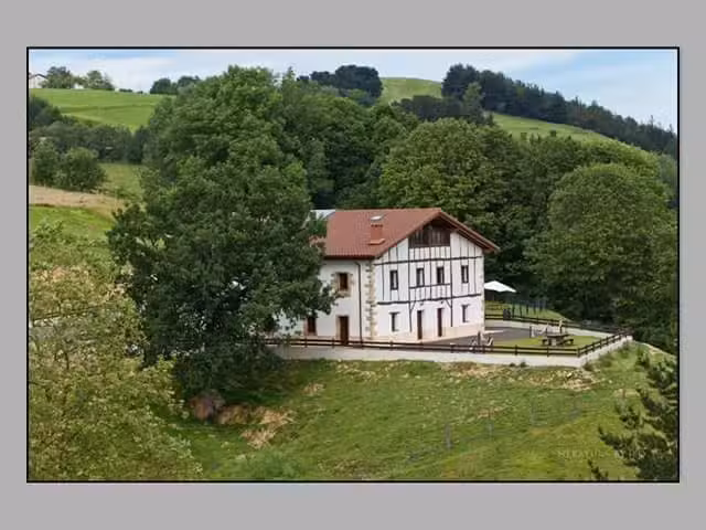 Casa Rural TROYA Landetxea