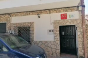 Casa rural y Apartamentos Serrano