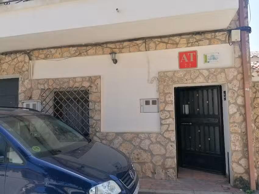 Casa rural y Apartamentos Serrano