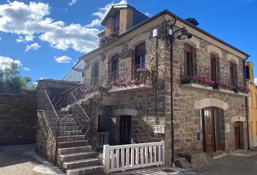 CASA RURAL YUGO Y FANEGA