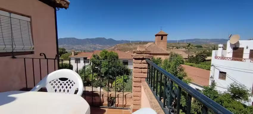 Casa Tia Maria, Acequias
