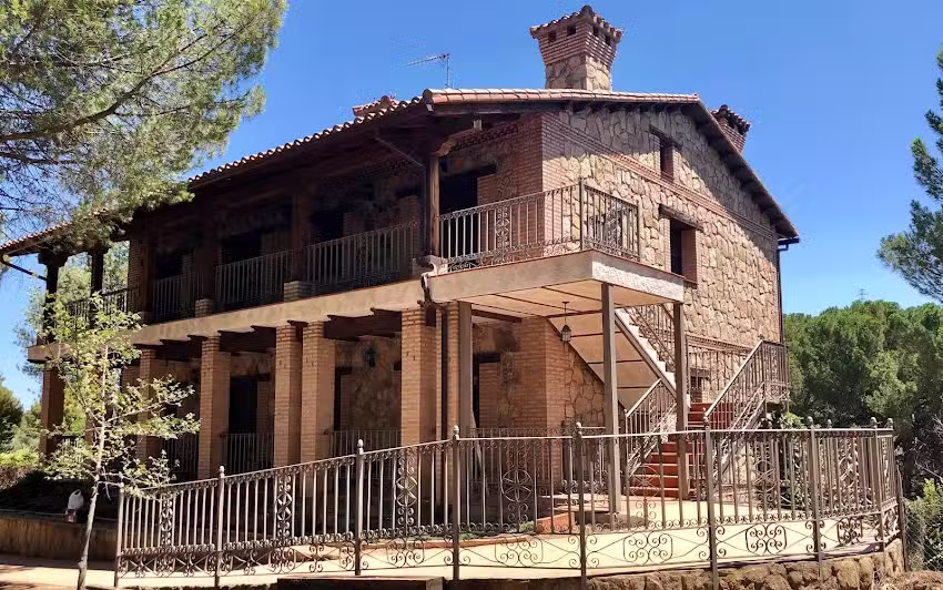 Casa Valdesanmartin | Country House · Pool · Paddel · 1h from Madrid