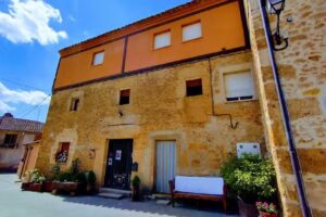 Casadelavilla de Fuentepinilla.