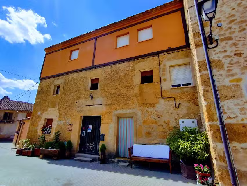 Casadelavilla de Fuentepinilla.