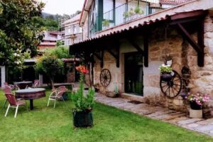 Casas Rurales A Chairiña Y A Revolta