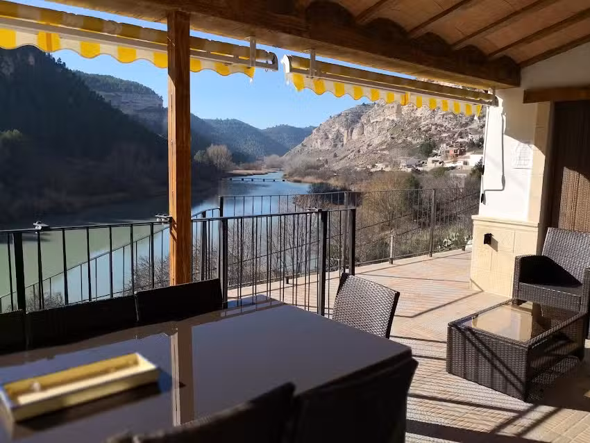 Casas Rurales Río Júcar / Casas Rurales Alcalá del Júcar