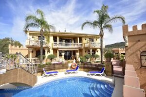 Castillo AlMálaga (Málaga’s Castle on the Hill!)