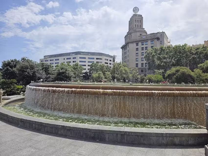 Catalonia plaza. Catalunya