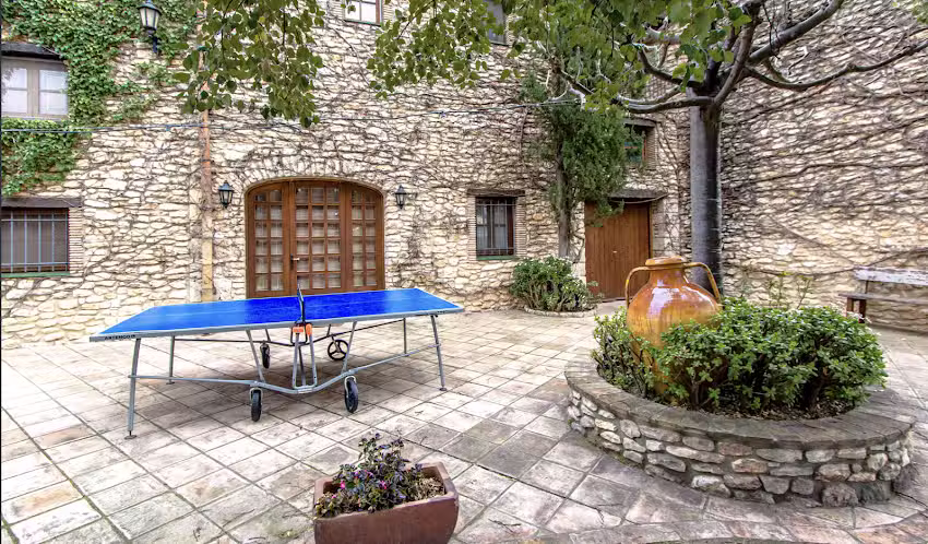 Catalunya Casas: Villa Timeless Elegance near Barcelona