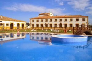 Centro Deportivo Las Cigueñas-Hotel Cortijo Santa Cruz