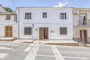 Chalet en Carcabuey cerca del Parque de las Sierras Subbéticas- Belvilla by Oyo