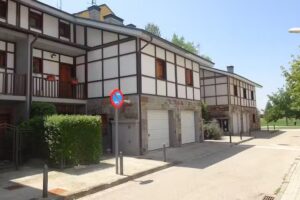 Chalet junto a la ciudadela de Jaca