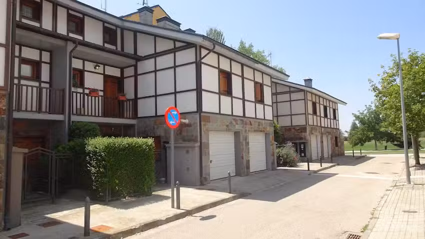 Chalet junto a la ciudadela de Jaca