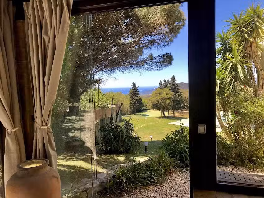 Chalet La Ahumada apartamentosentarifa.com