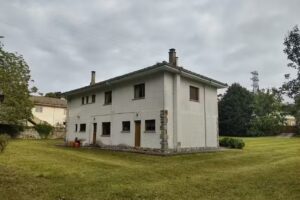 Chalet Las Llamas, (vivienda vacacional) Llanes