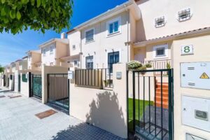 Chalet Parque Tecnológico – Alquiler vacacional – RentalsSpain