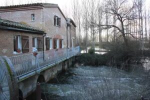 Complejo Oasis Beach sobre el Rio (La Aceña)