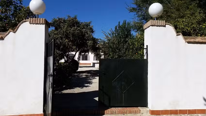 cortijo la cigarra baja