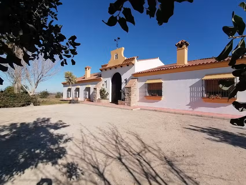 Cortijo Las Manoteras