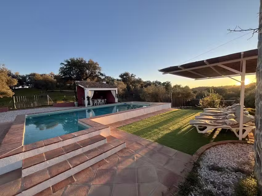 CORTIJO RURAL FLOR DE CAZALLA