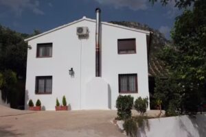 Cortijo Rural «Fuente los Avellanos»