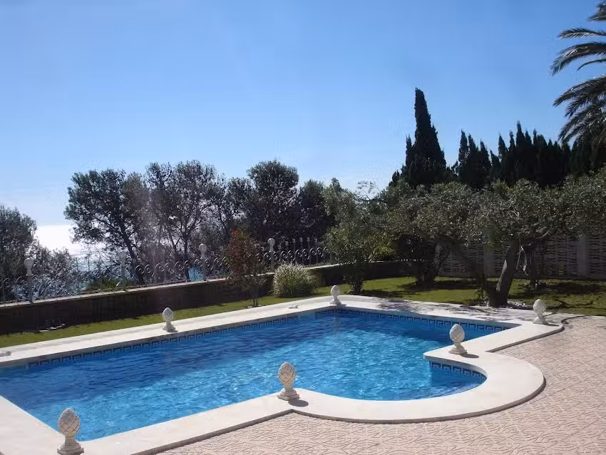 CRISTALL BEACH VILLA – VIVA LA VIDA !