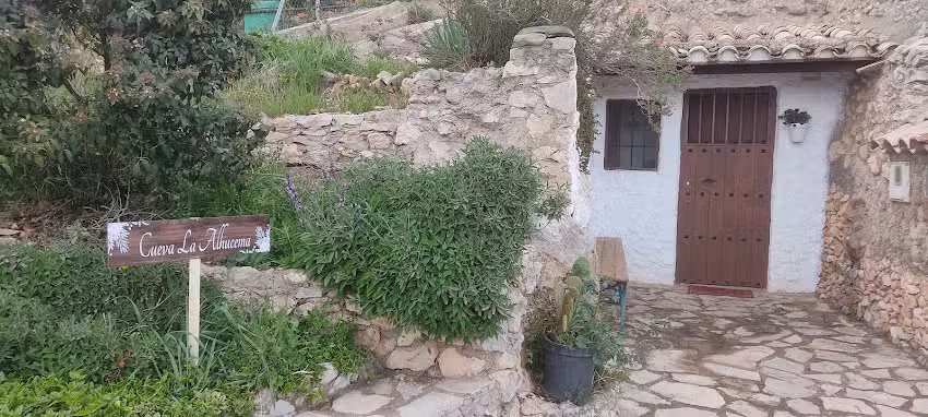 Cueva La Alhucema