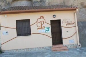 Cueva Rural Castillo de Peñaflor