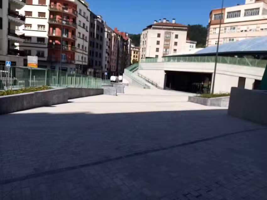Descanso céntrico y silencioso