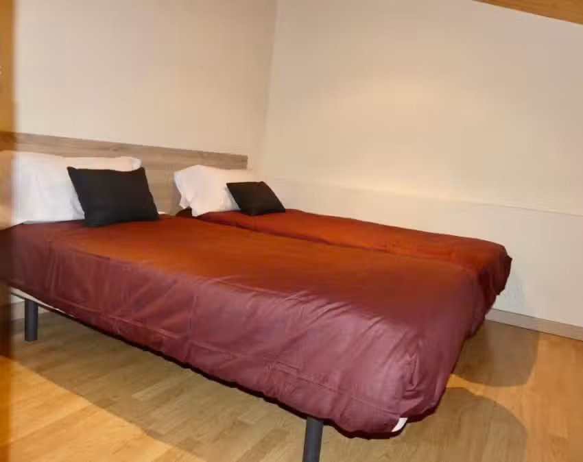 DÚPLEX Acollidor al Centre de Vic APTGARBI