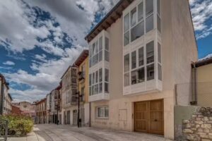 EDIFICIO DE APARTAMENTOS TURÍSTICOS – BURGOS CENTRO – HC7