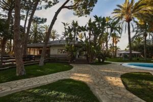 El Oasis Villa Resort