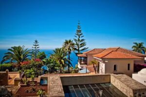 El Refugio Apartments & Villa