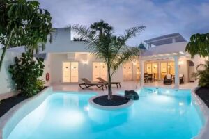 Elena Aguilar – Alquiler de villas en Fuerteventura