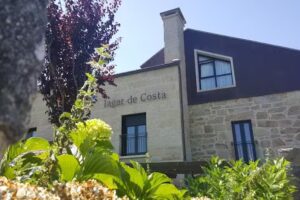 Enoturismo y Bodega Lagar de Costa