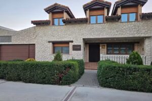 ENTREVIÑAS CASA RURAL