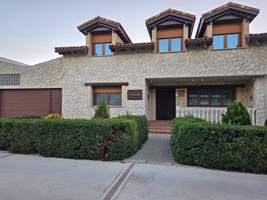 ENTREVIÑAS CASA RURAL