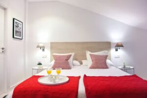Feelathome Madrid Suites Apartments