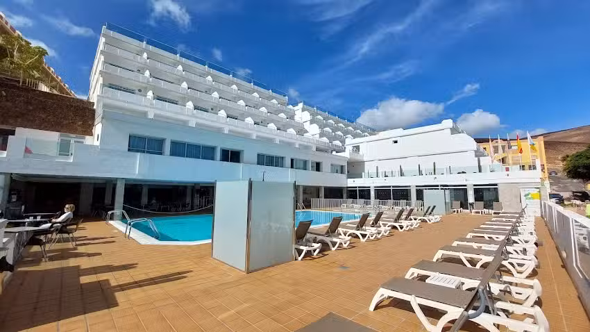 FERGUS Cactus Garden