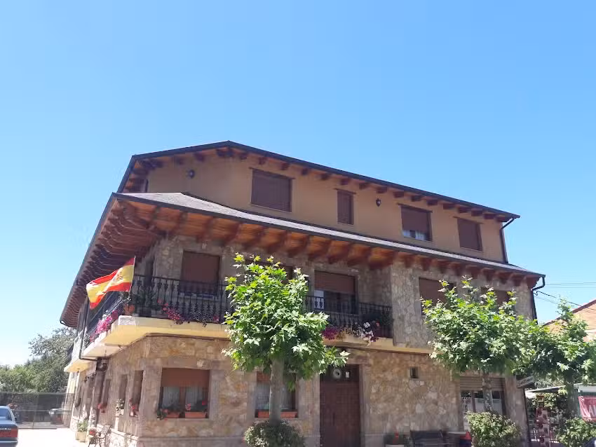 Garden House La Casa De La Pradera Hotel Cerveceria