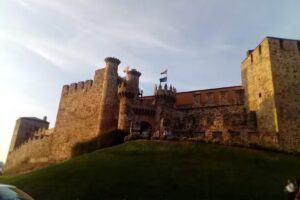 Gestión de Alojamientos y Actividades Turistic@s para Grupos y Estudiantes La Rosa Azul