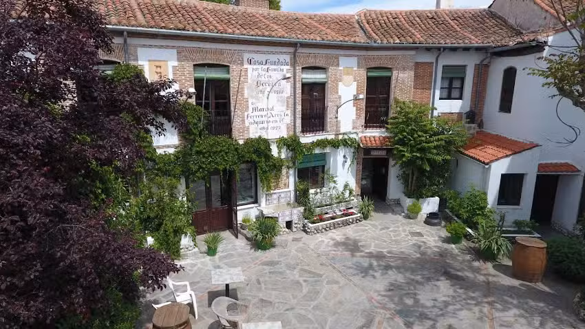 Gran Posada La Mesnada